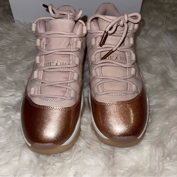 💖 8 Women’s Jordan Retro 11 Low Sail/Metallic Bronze “Rose Gold” - Picture 3 of 8